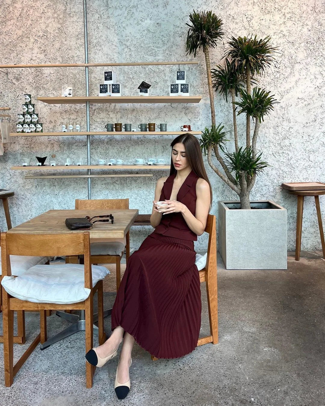 Notched Collar Sleeveless Pleated Skirt Sets