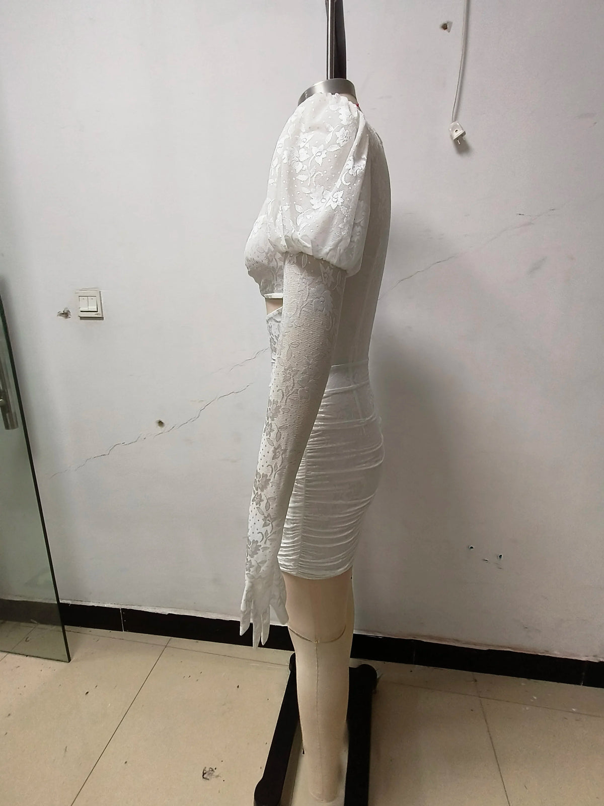 2024 New Fashion Red White Women Gloves Sexy Bodycon Mini Draped Dress Nightclub Party Bar Singer Birthday Celebrate Dress